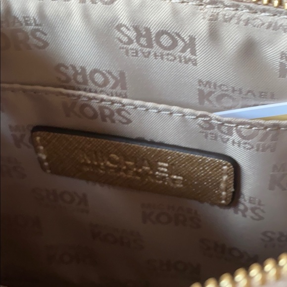 NWT Michael Kors Large Zip Gold Leather Clutch - Picture 9 of 13